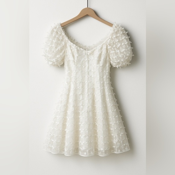 Betsey Johnson x UO | White Allover Bow Puff Sleeve Mini Slip Dress in size XS - Picture 16 of 17